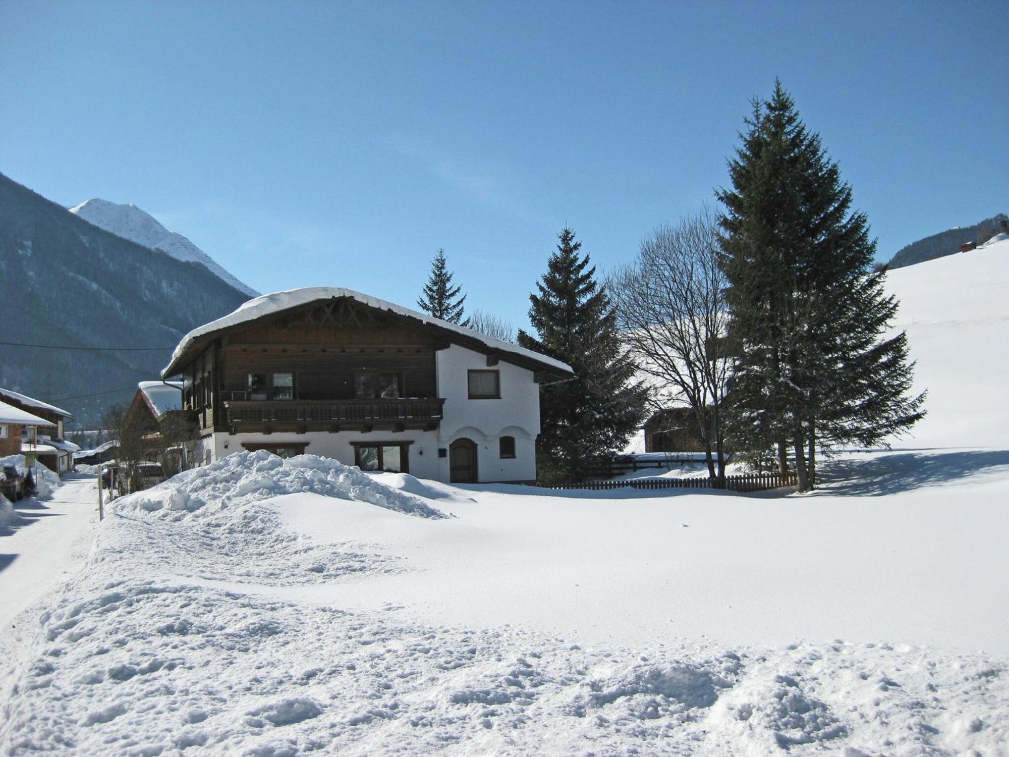 Apartment Near The Arlberg Ski Area Pettneu am Arlberg Buitenkant foto