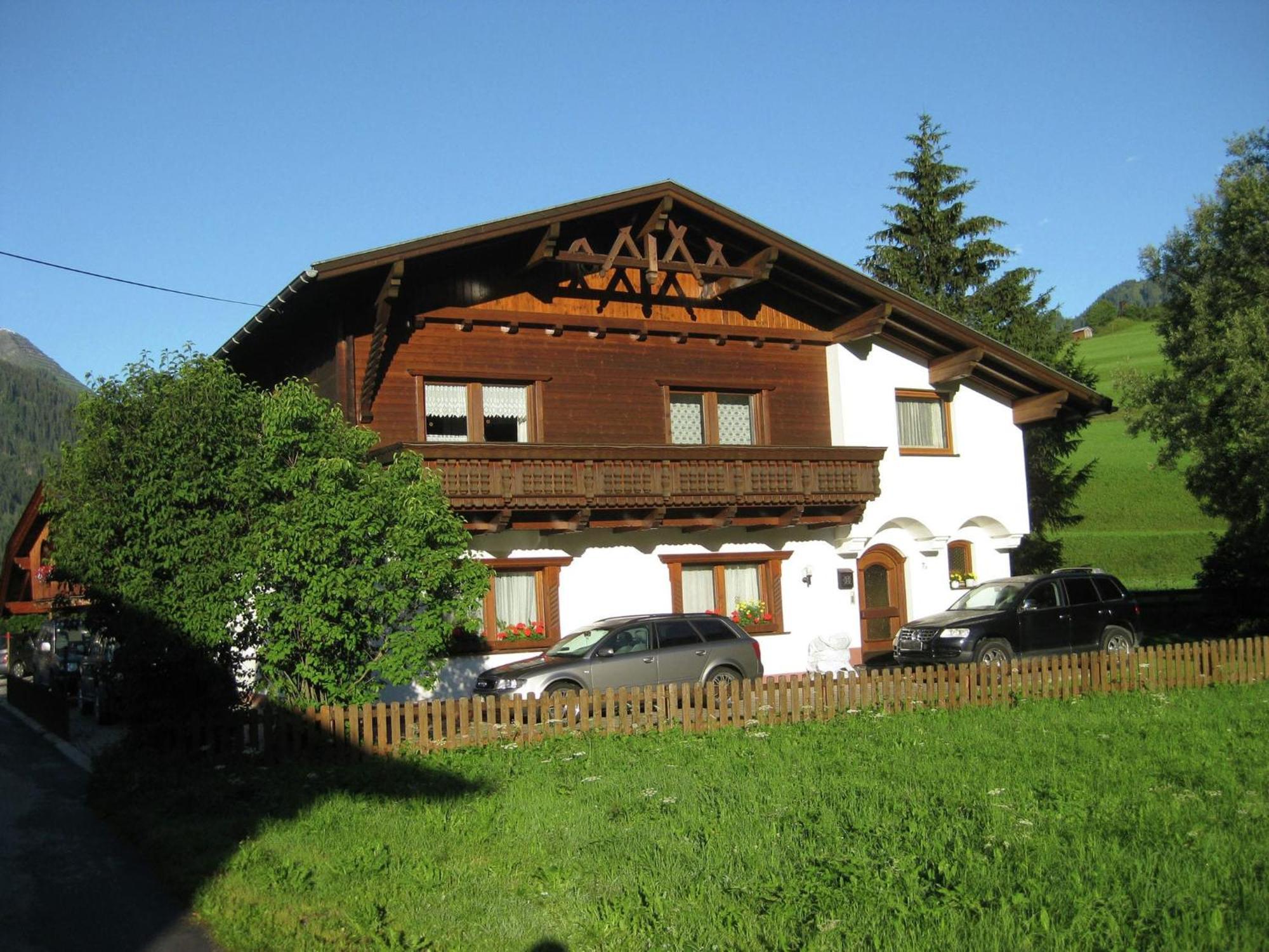 Apartment Near The Arlberg Ski Area Pettneu am Arlberg Buitenkant foto